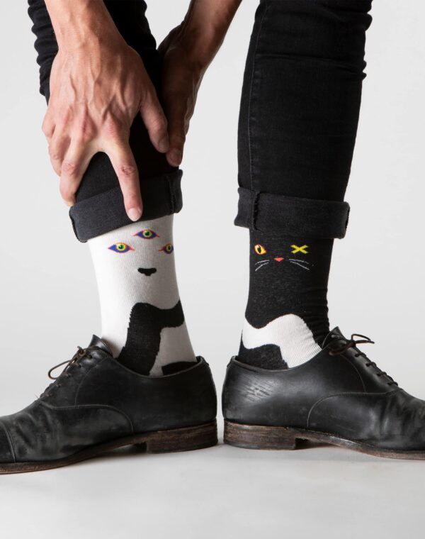 Lost_Sock_Cat_Dog_Wolf_Cat_Pair_Black_Meow_Wolf_2